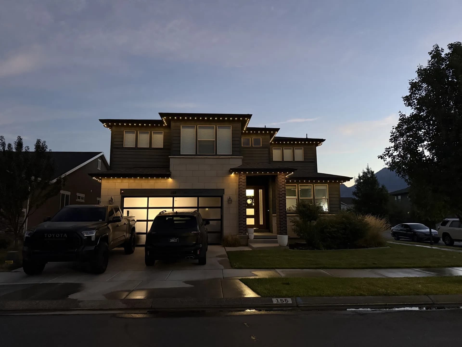 Modern Utah home with permanent LED roofline and soffit lighting